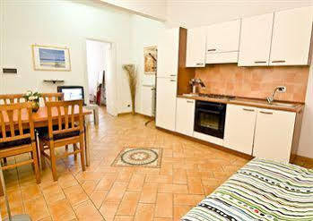 Old Town Apartments Rzym Zewnętrze zdjęcie